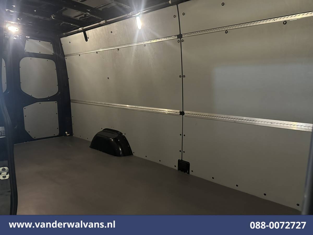Mercedes-Benz Sprinter Mercedes-Benz Sprinter 319 CDI 191pk 3.0L V6 L3H2 Euro6 Airco | Camera | Navigatie | Chauffeursstoel | Apple Carplay Cruisecontrol, Android Auto, Stoelverwarming, 270gr Achterdeuren, Bijrijdersbank