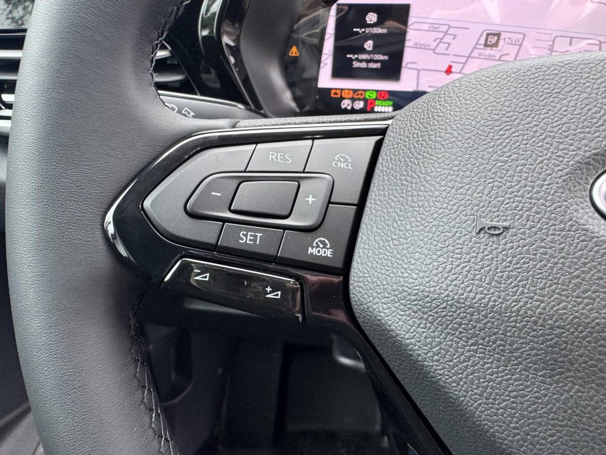 Ford Transit Connect Ford Transit Connect 1.5 EcoBoost PHEV L2 Trend | SCI | 150pk | Laadschot met ruit | Ruiten in achterdeuren | Verwarmde Voorstoelen