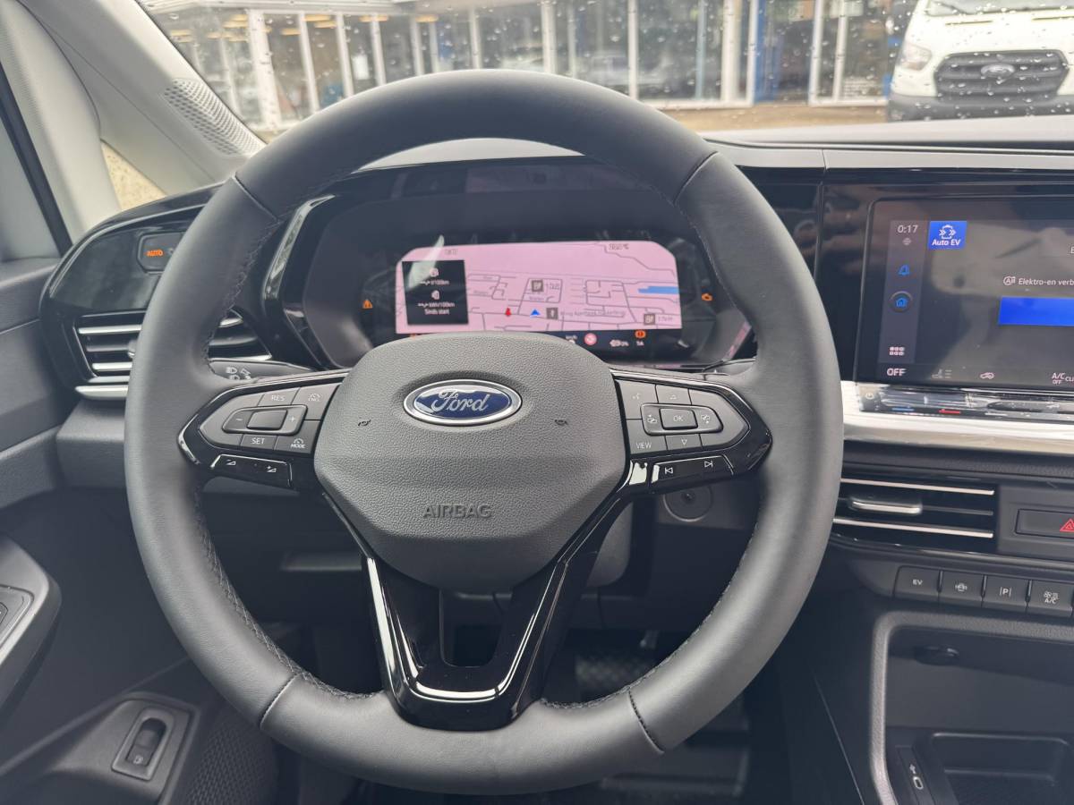 Ford Transit Connect Ford Transit Connect 1.5 EcoBoost PHEV L2 Trend | SCI | 150pk | Laadschot met ruit | Ruiten in achterdeuren | Verwarmde Voorstoelen