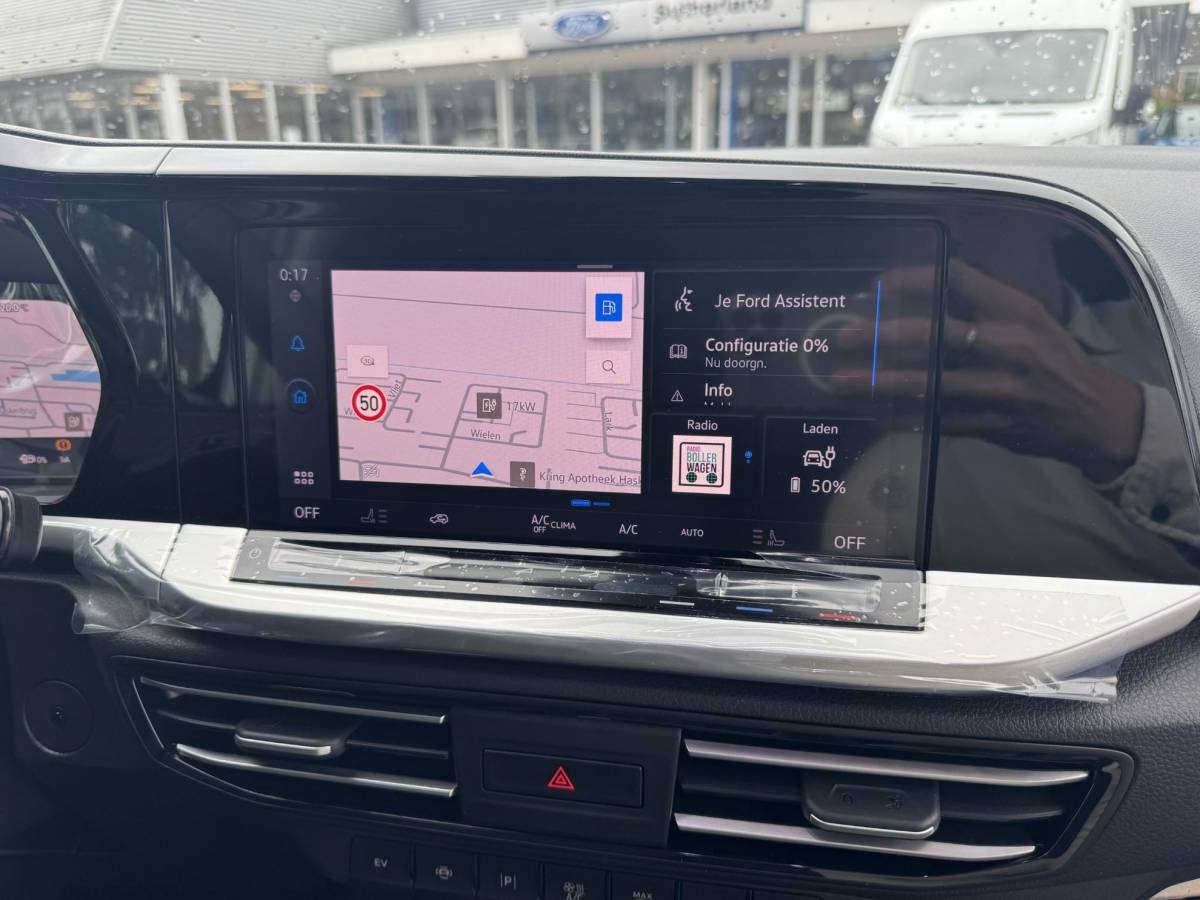 Ford Transit Connect Ford Transit Connect 1.5 EcoBoost PHEV L2 Trend | SCI | 150pk | Laadschot met ruit | Ruiten in achterdeuren | Verwarmde Voorstoelen