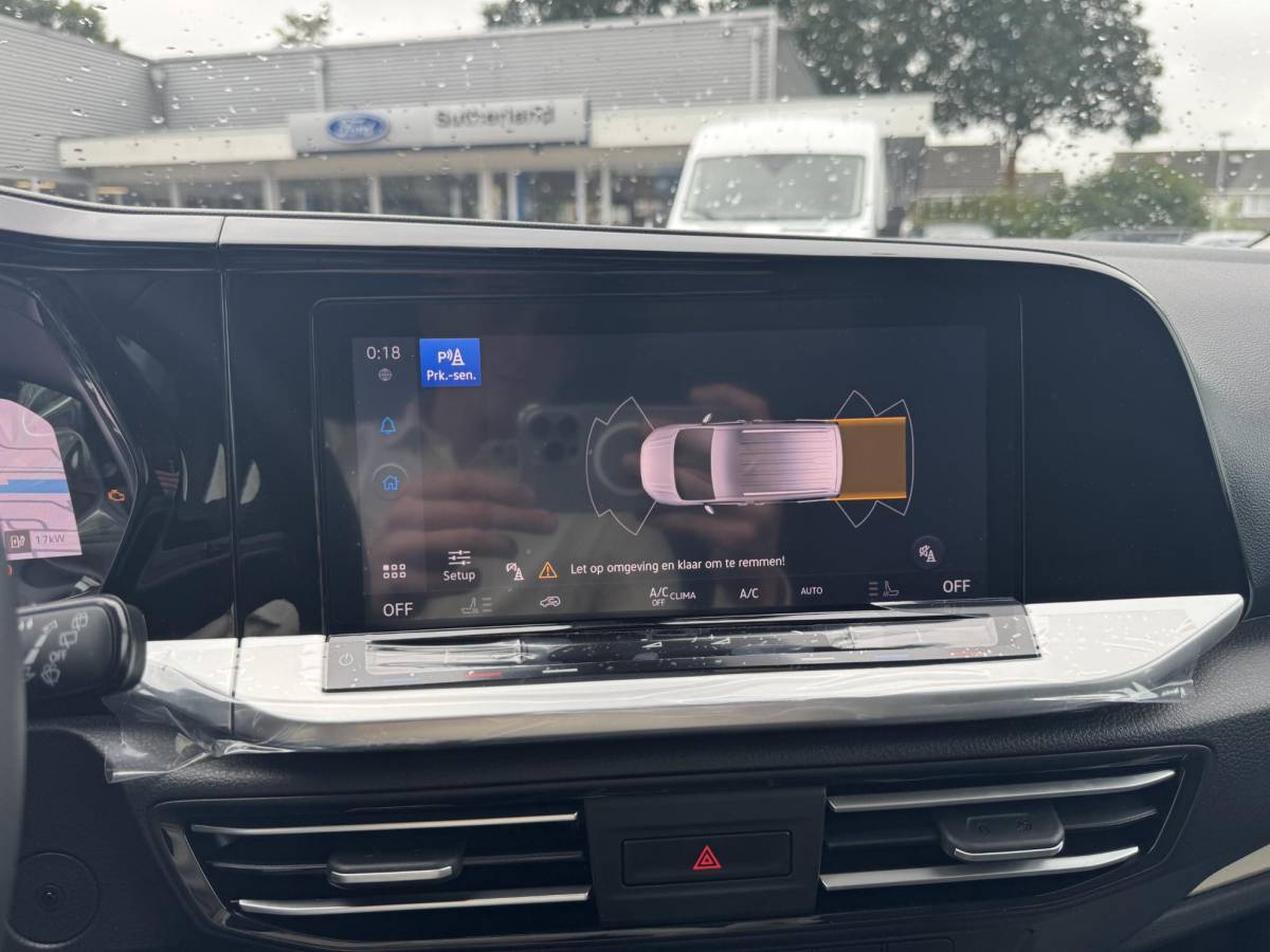 Ford Transit Connect Ford Transit Connect 1.5 EcoBoost PHEV L2 Trend | SCI | 150pk | Laadschot met ruit | Ruiten in achterdeuren | Verwarmde Voorstoelen