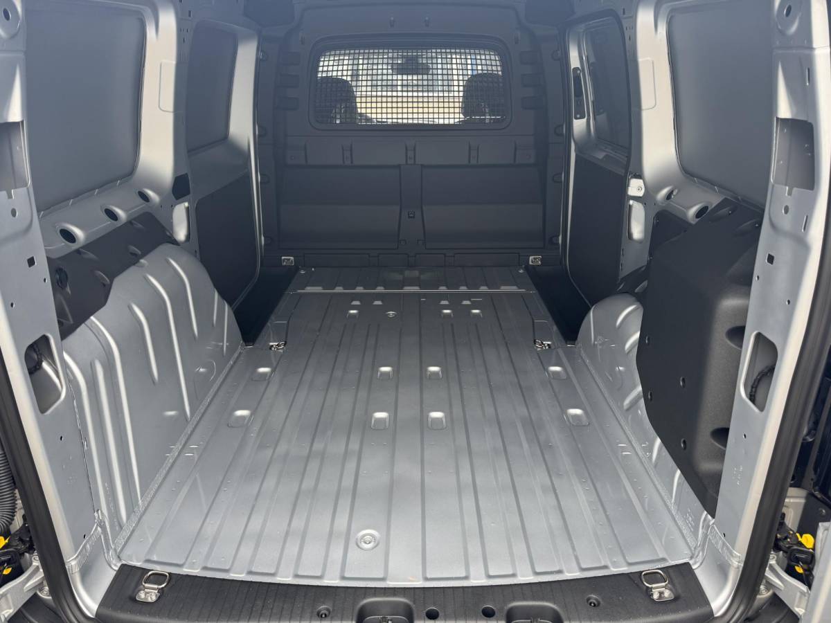 Ford Transit Connect Ford Transit Connect 1.5 EcoBoost PHEV L2 Trend | SCI | 150pk | Laadschot met ruit | Ruiten in achterdeuren | Verwarmde Voorstoelen