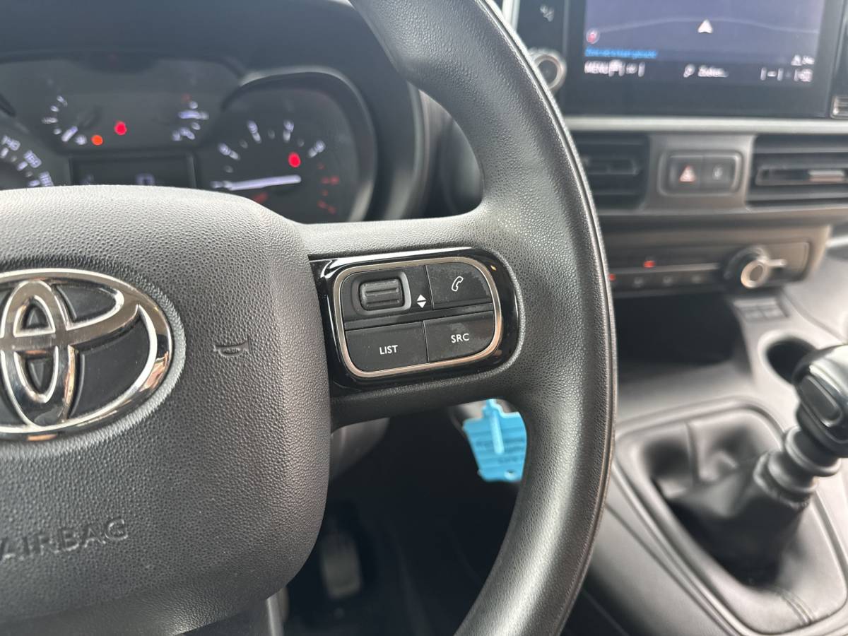 Toyota ProAce Toyota ProAce City 1.2T 110 PK **Benzine** L1 Navigatie Climate control Camera Carplay Cruise control Parkeersensoren v+a Gasoline Benzin