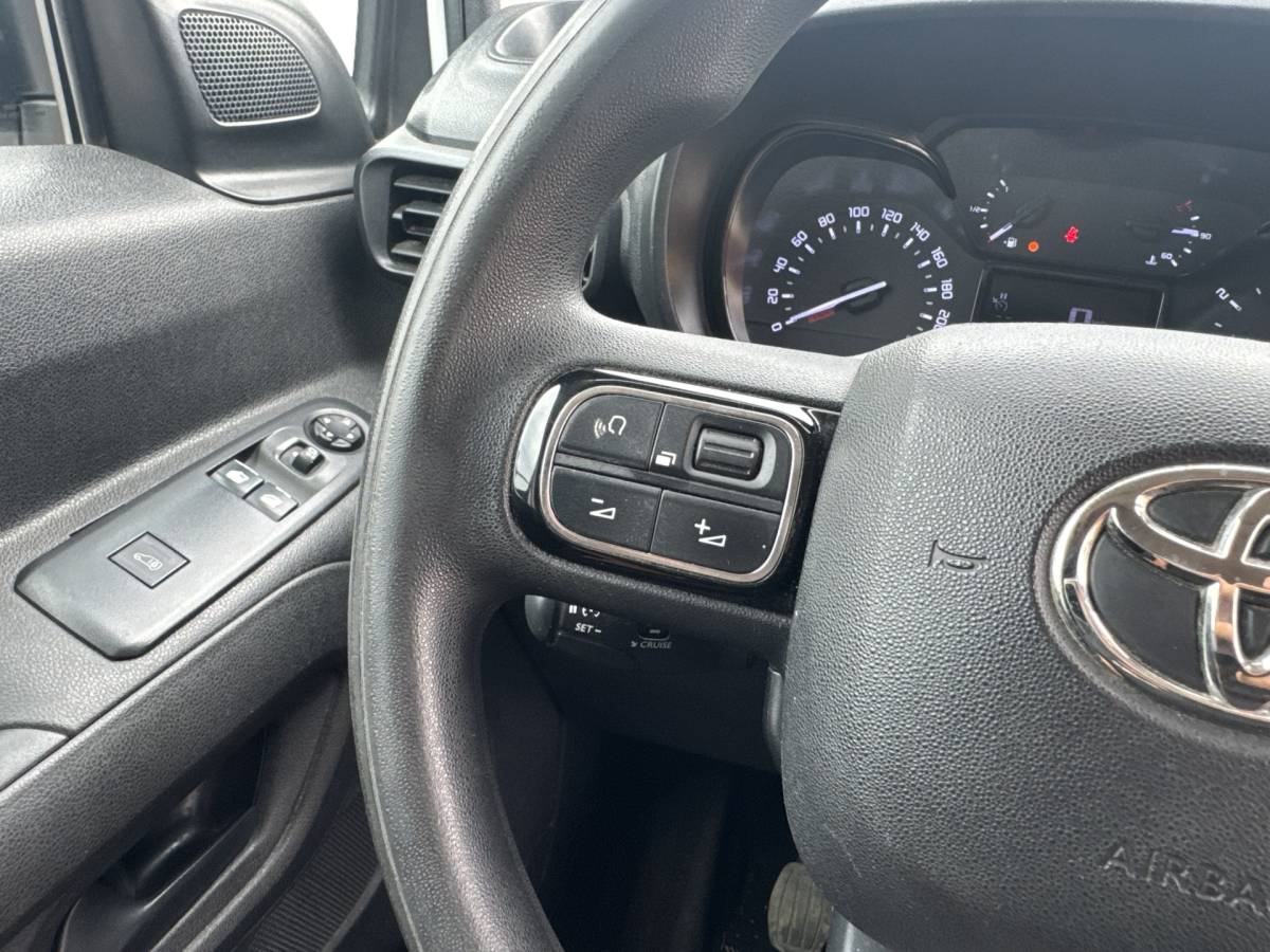 Toyota ProAce Toyota ProAce City 1.2T 110 PK **Benzine** L1 Navigatie Climate control Camera Carplay Cruise control Parkeersensoren v+a Gasoline Benzin