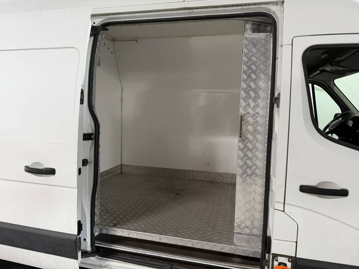Renault Master Renault Master T35 2.3 dCi L4H3 – Dubbel lucht – Koel wagen