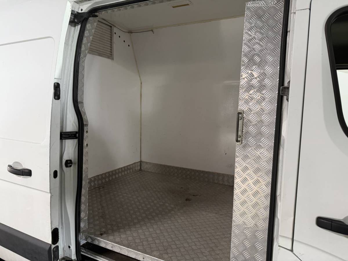 Renault Master Renault Master T35 2.3 dCi L4H3 – Dubbel lucht – Koel wagen