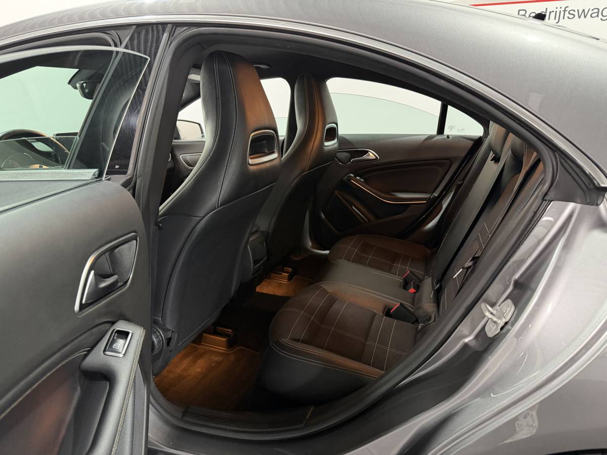 Mercedes-Benz CLA Mercedes-Benz CLA-klasse 180 Ambition – Navi / Bluetooth / PDC