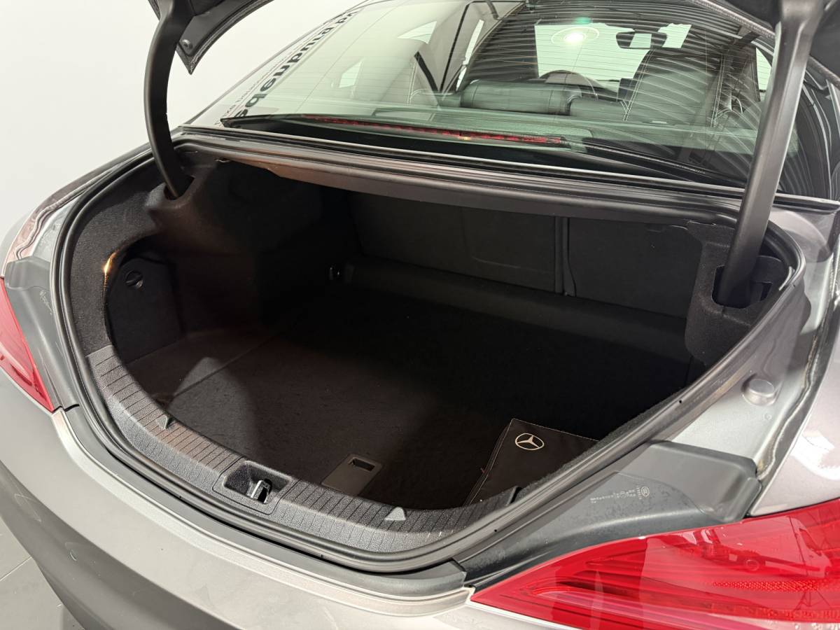 Mercedes-Benz CLA Mercedes-Benz CLA-klasse 180 Ambition – Navi / Bluetooth / PDC