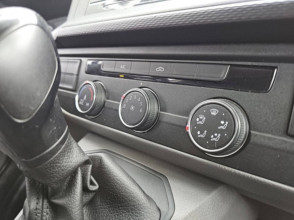 Volkswagen Transporter VOLKSWAGEN TRANSPORTER 2.0 TDI t6.1 150pk l2h1 autm