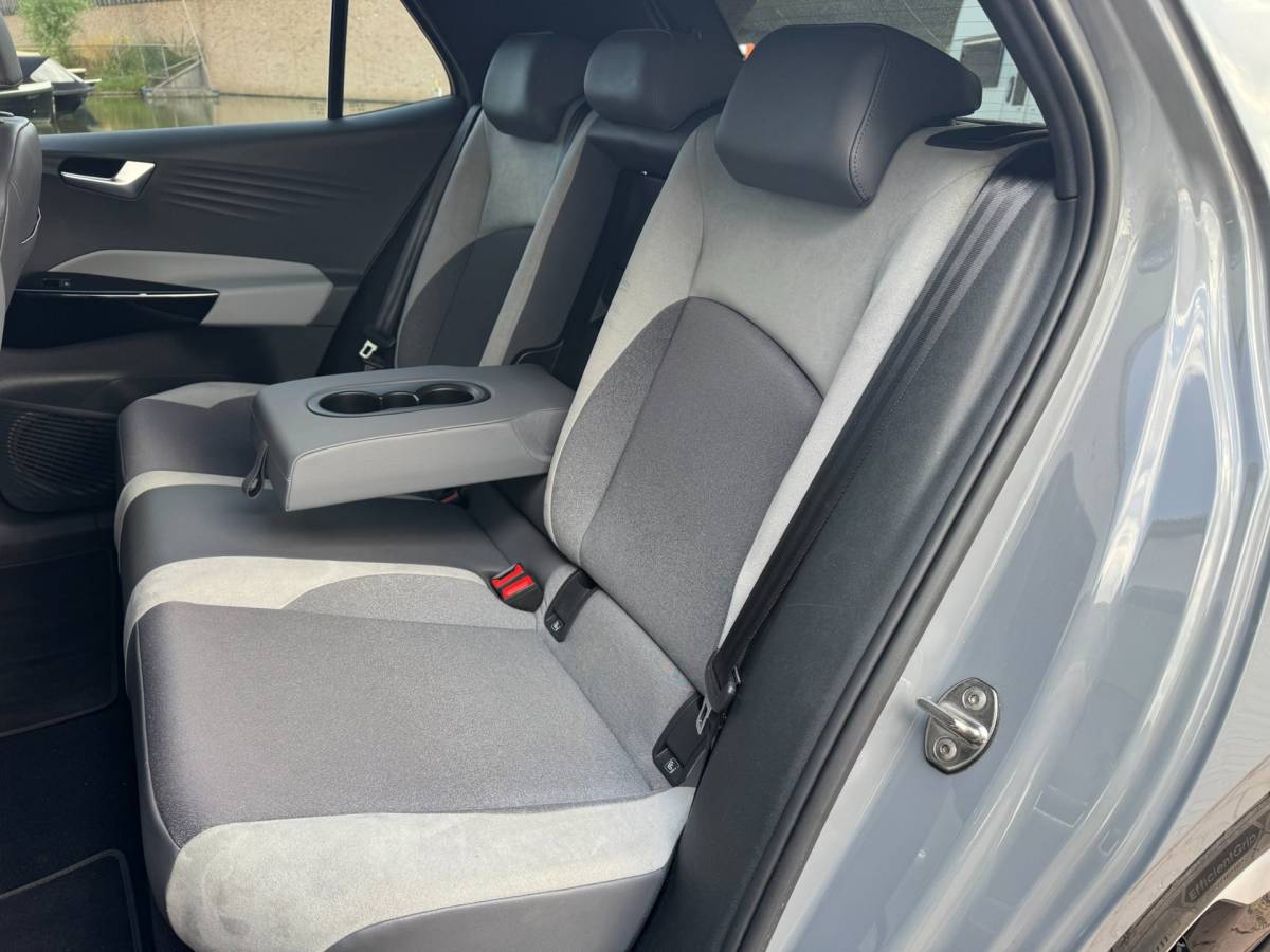 Volkswagen ID.3 Volkswagen ID.3 First Plus 58 kWh **CARPLAY + KEYLESS + CAMERA + THAAK**
