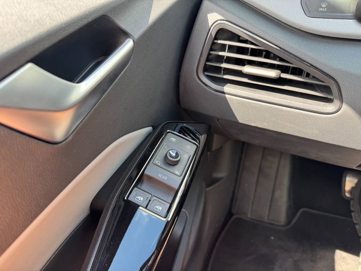 Volkswagen ID.3 Volkswagen ID.3 First Plus 58 kWh **CARPLAY + KEYLESS + CAMERA + THAAK**