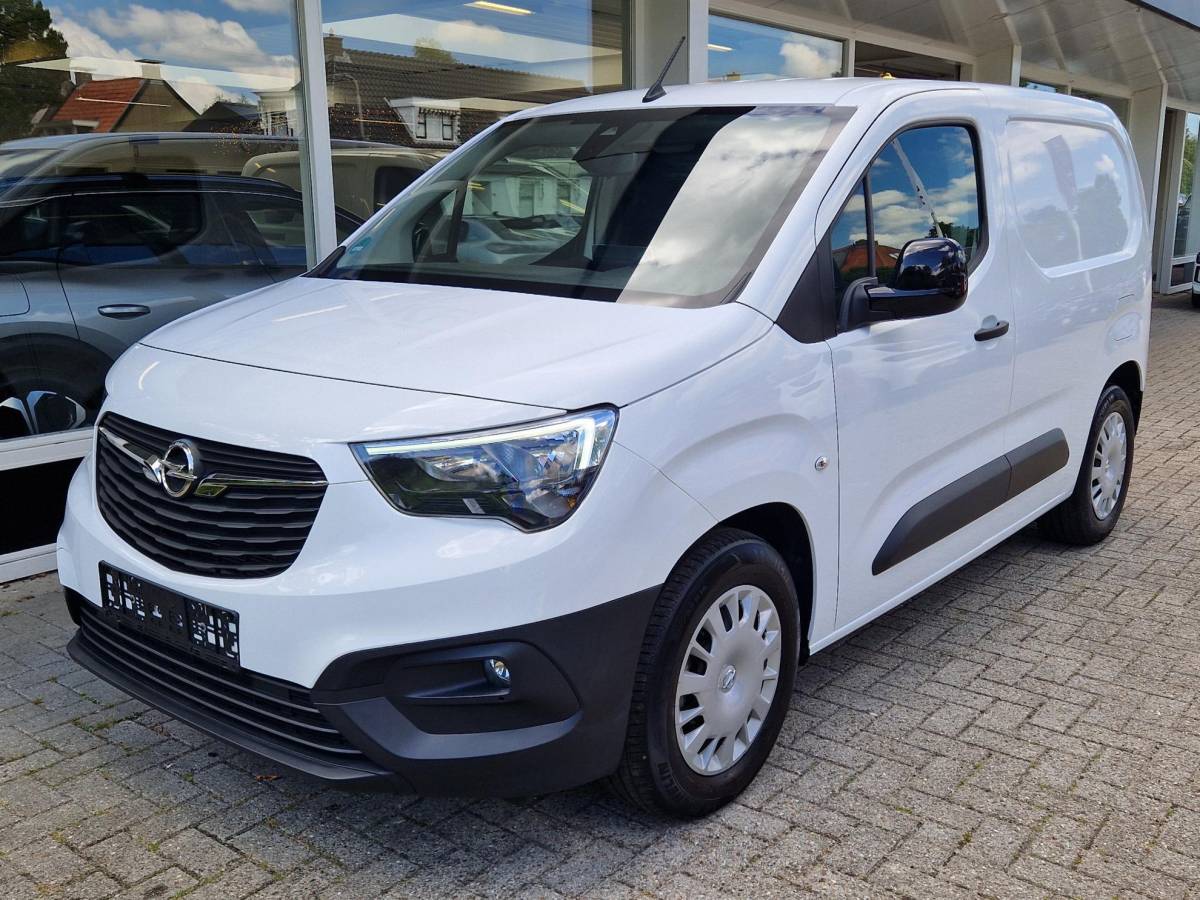 Opel Combo-e Life Opel Combo-e Life L1H1 Edition 50 kWh | tot 275km WLTP range | 100kW snelladen | Achteruitrijcamera | Apple Carplay/Android Auto |