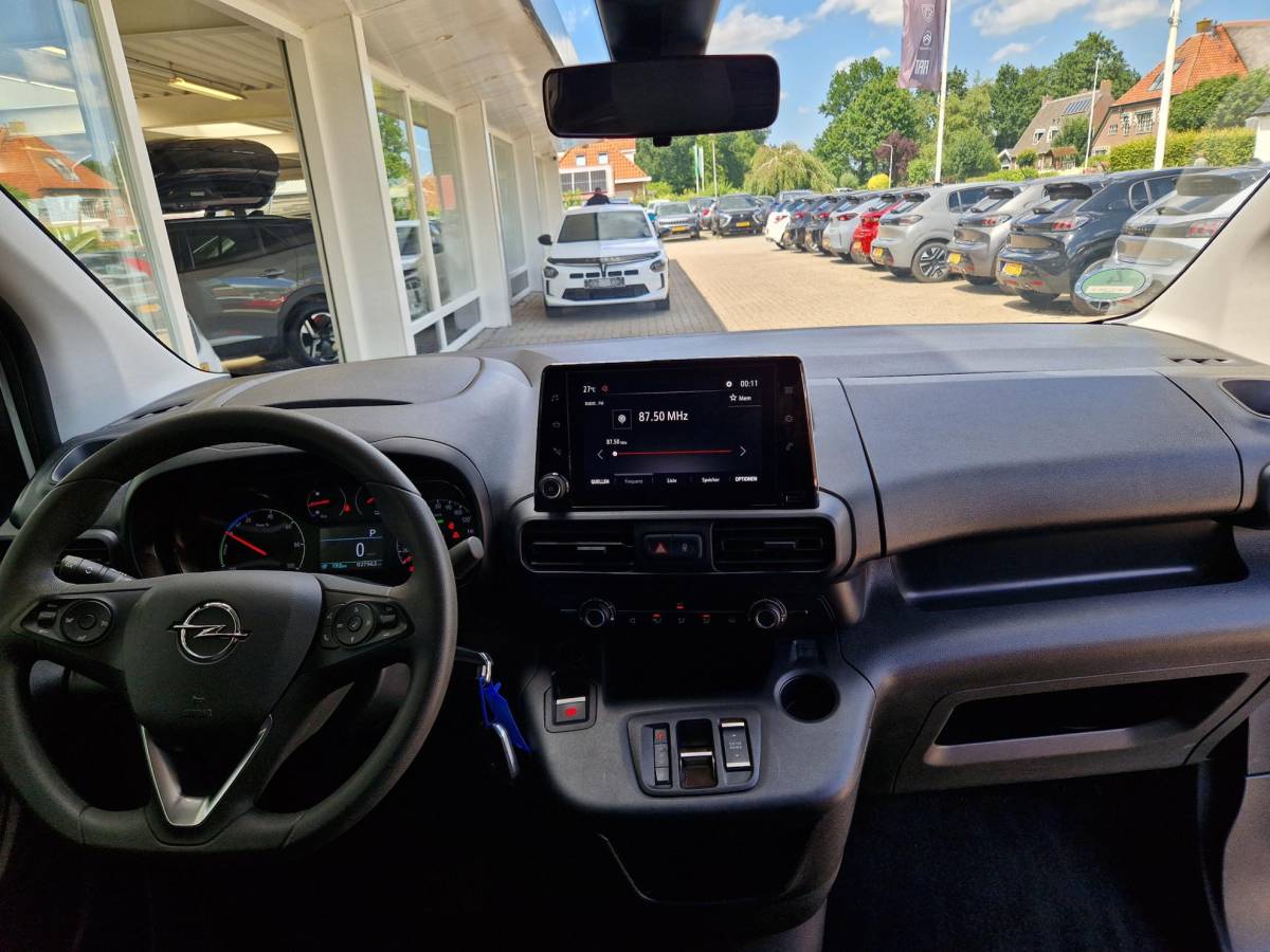 Opel Combo-e Life Opel Combo-e Life L1H1 Edition 50 kWh | tot 275km WLTP range | 100kW snelladen | Achteruitrijcamera | Apple Carplay/Android Auto |