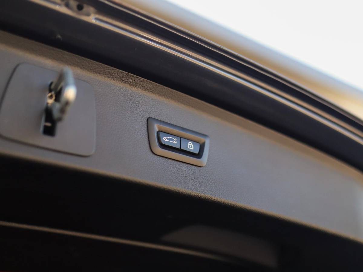 BMW 2 Serie BMW 2-serie Active Tourer 225i xDrive High Executive | Trekhaak | H/K | HUD | Camera | Leder