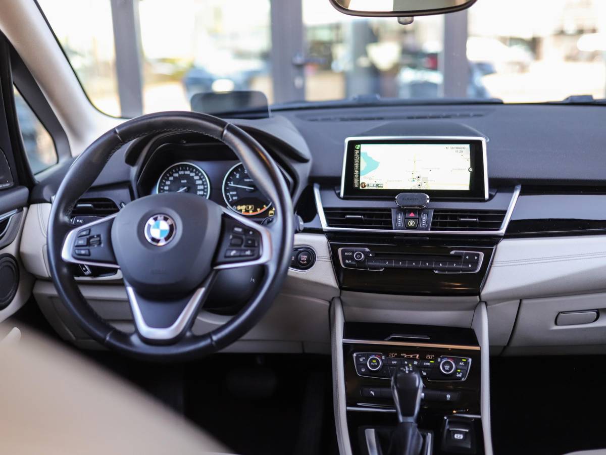 BMW 2 Serie BMW 2-serie Active Tourer 225i xDrive High Executive | Trekhaak | H/K | HUD | Camera | Leder