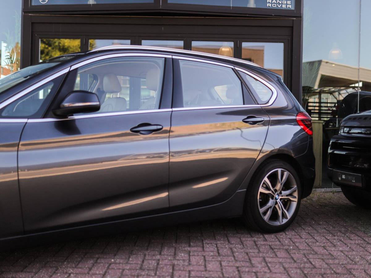 BMW 2 Serie BMW 2-serie Active Tourer 225i xDrive High Executive | Trekhaak | H/K | HUD | Camera | Leder