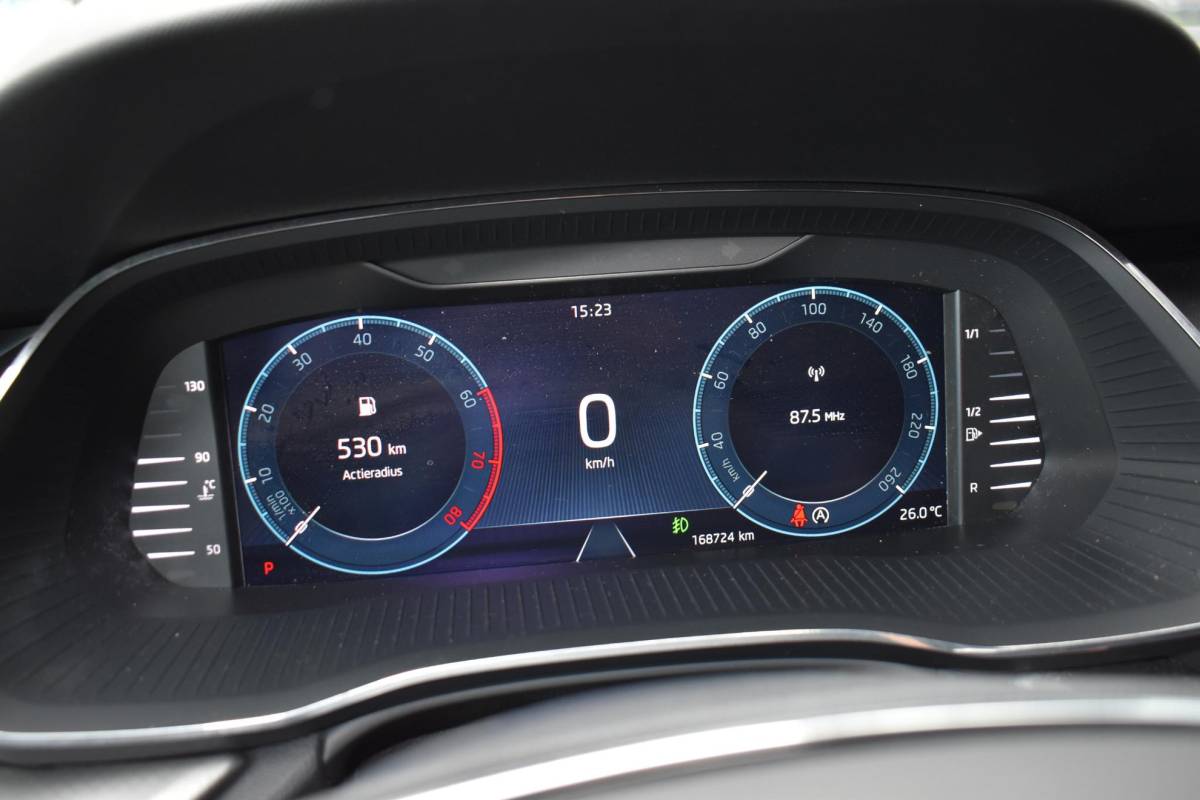 Škoda Octavia Skoda Octavia Combi 1.0 e-TSI Ambition VirtualCockpit NAVI ECC