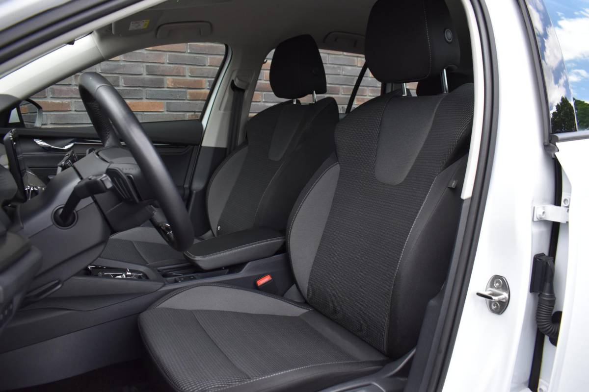 Škoda Octavia Skoda Octavia Combi 1.0 e-TSI Ambition VirtualCockpit NAVI ECC