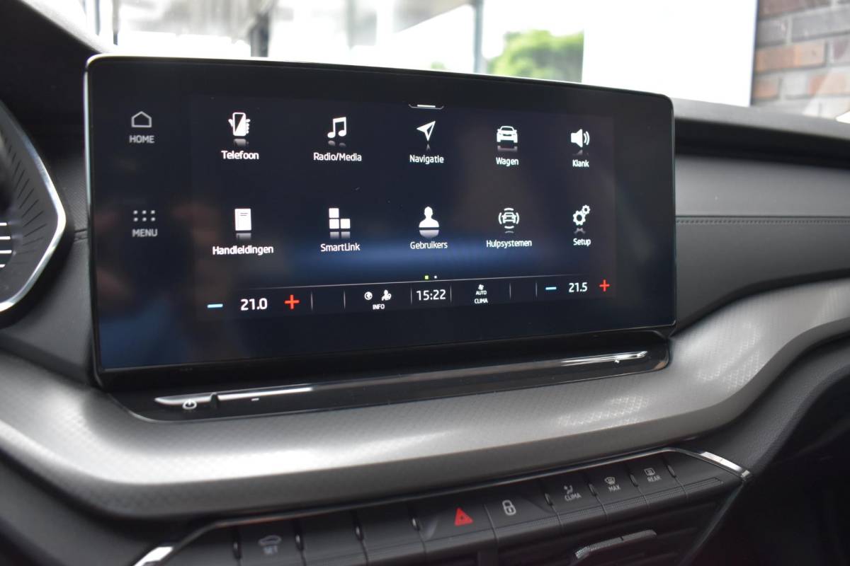 Škoda Octavia Skoda Octavia Combi 1.0 e-TSI Ambition VirtualCockpit NAVI ECC