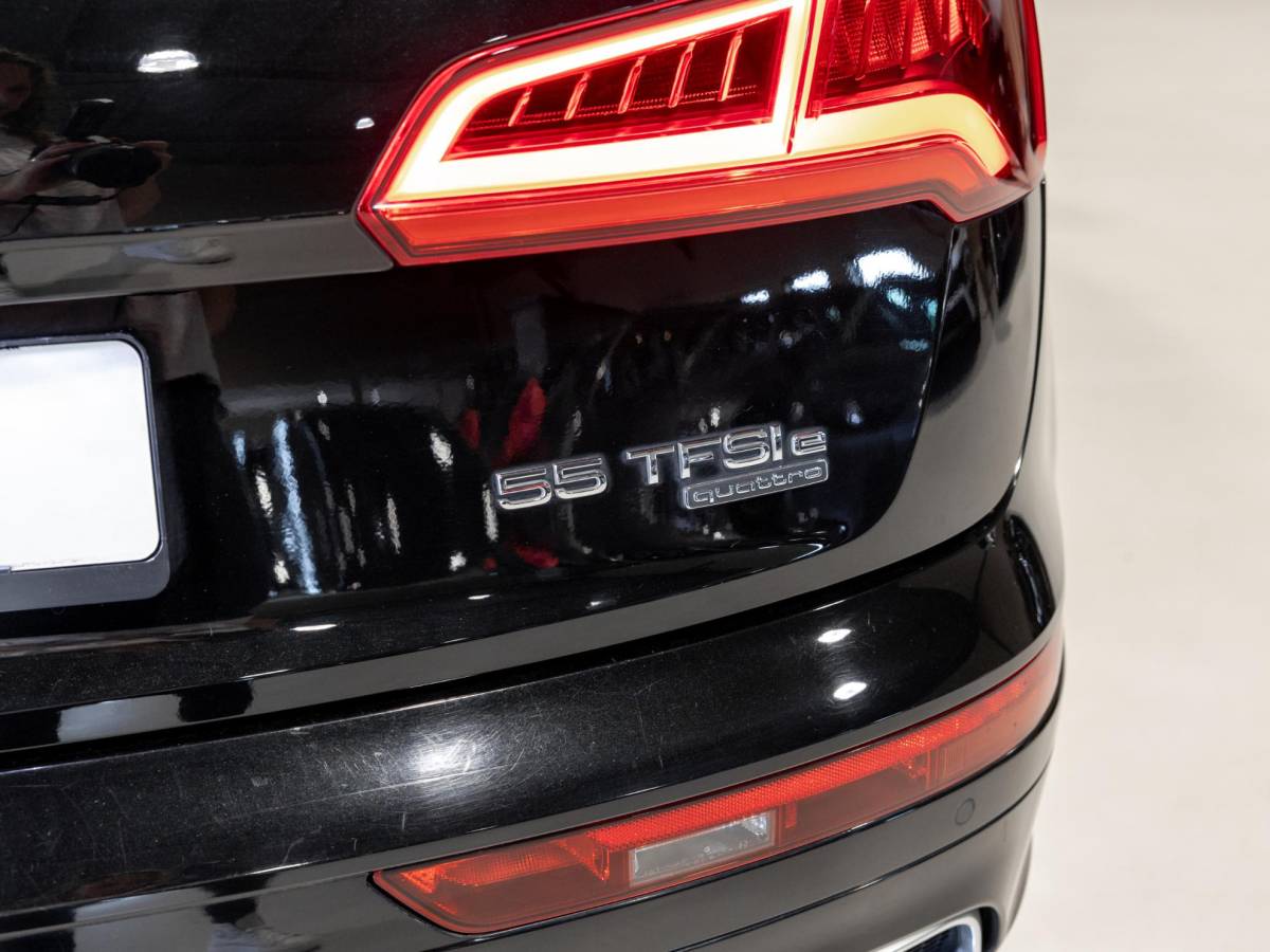 Audi Q5 Audi Q5 55 TFSI e S-Line edition / 367pk / SoH 97,5 / Panorama dak / Trekhaak / Leder / Achteruitrij camera /