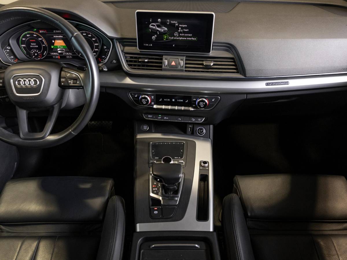 Audi Q5 Audi Q5 55 TFSI e S-Line edition / 367pk / SoH 97,5 / Panorama dak / Trekhaak / Leder / Achteruitrij camera /