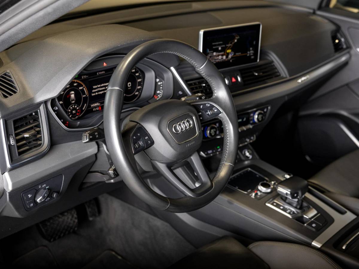 Audi Q5 Audi Q5 55 TFSI e S-Line edition SoH 97,5% / 367pk / Panorama dak / Trekhaak / Leder / Achteruitrij camera /