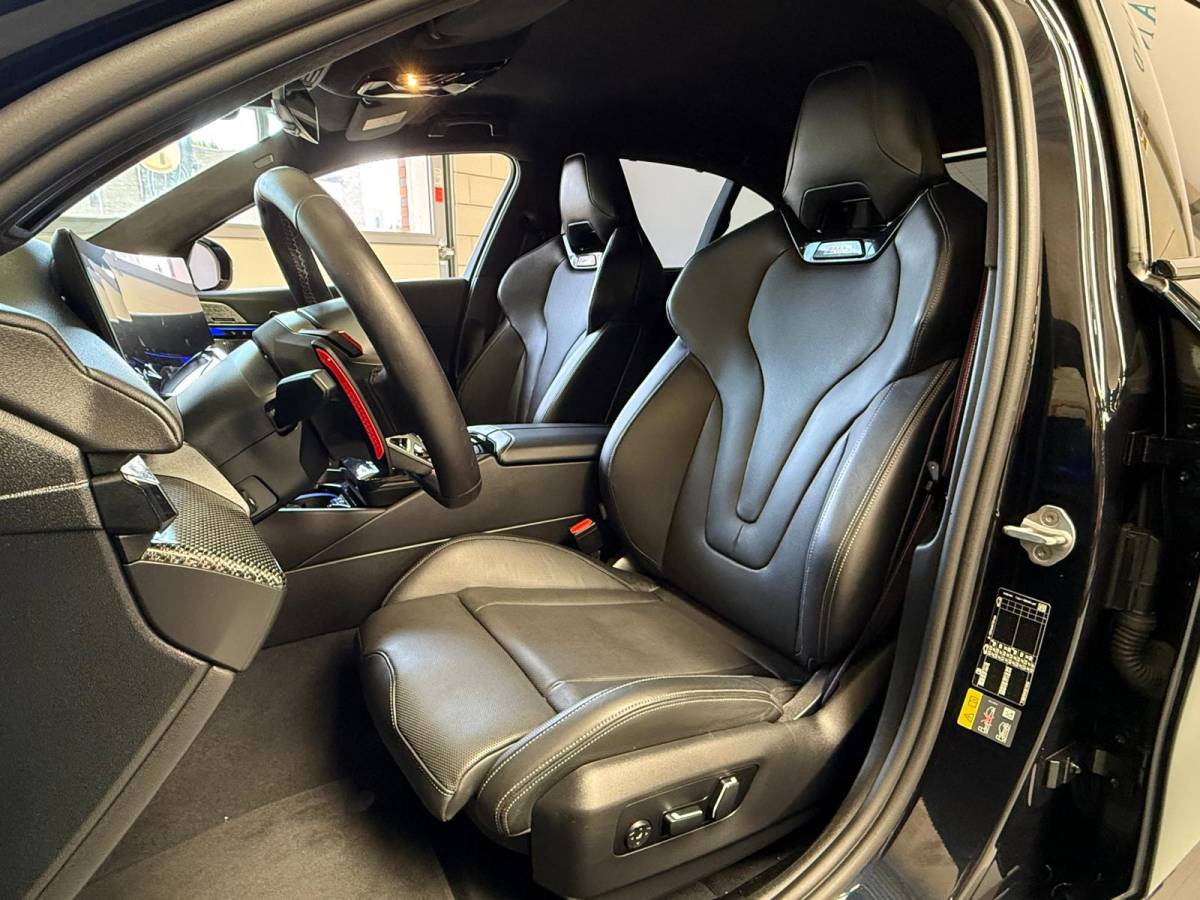 BMW M5 BMW 5-serie M5, 728PK 1 Jaar Bovag Garantie, Automaat, Carbon pakket, keramische remmen, HUD, Bowers & Wilkins
