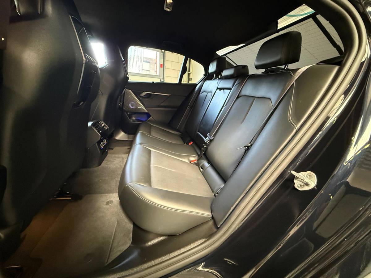 BMW M5 BMW 5-serie M5, 728PK 1 Jaar Bovag Garantie, Automaat, Carbon pakket, keramische remmen, HUD, Bowers & Wilkins