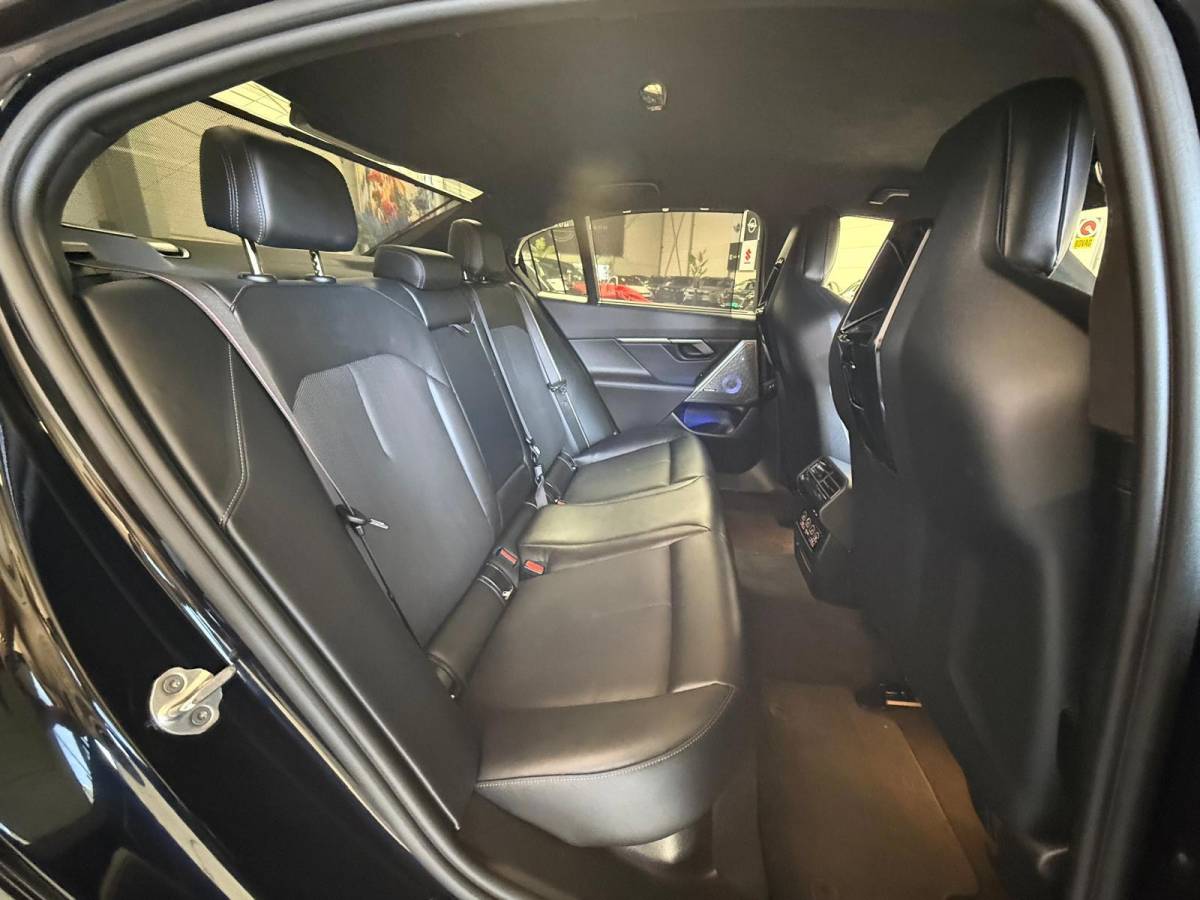 BMW M5 BMW 5-serie M5, 728PK 1 Jaar Bovag Garantie, Automaat, Carbon pakket, keramische remmen, HUD, Bowers & Wilkins