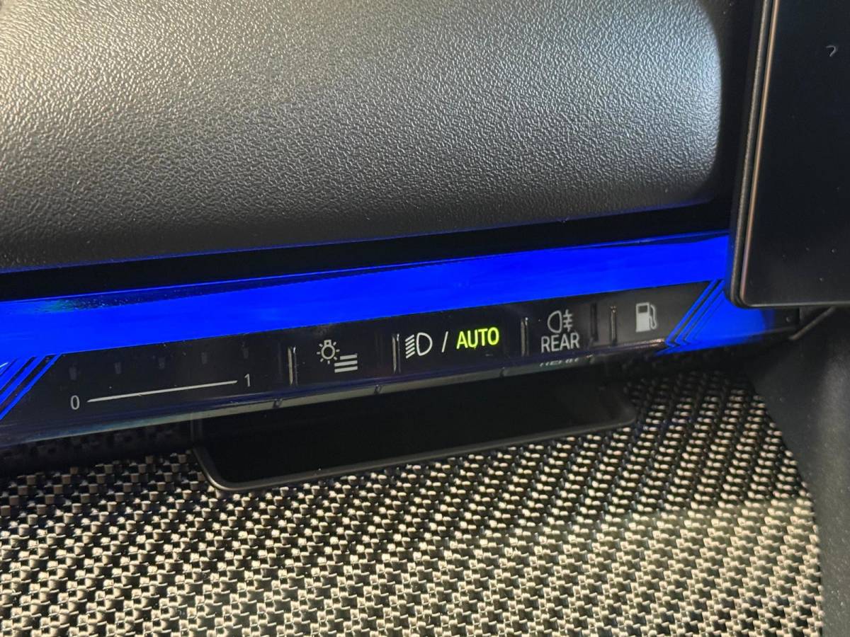 BMW M5 BMW 5-serie M5, 728PK 1 Jaar Bovag Garantie, Automaat, Carbon pakket, keramische remmen, HUD, Bowers & Wilkins
