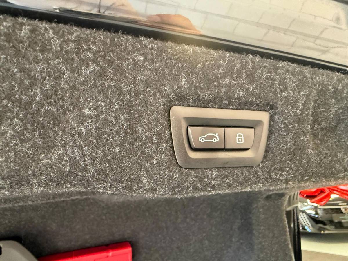 BMW M5 BMW 5-serie M5, 728PK 1 Jaar Bovag Garantie, Automaat, Carbon pakket, keramische remmen, HUD, Bowers & Wilkins