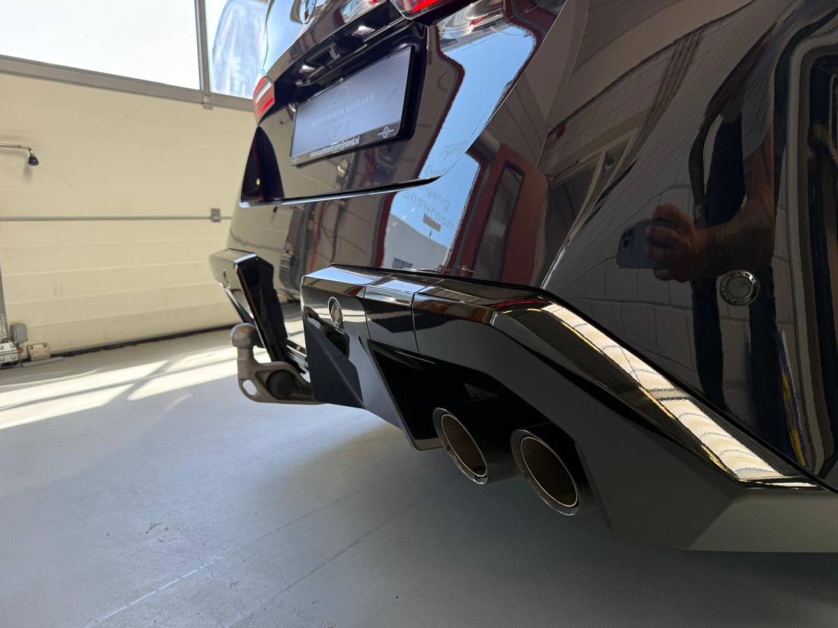 BMW M5 BMW 5-serie M5, 728PK 1 Jaar Bovag Garantie, Automaat, Carbon pakket, keramische remmen, HUD, Bowers & Wilkins