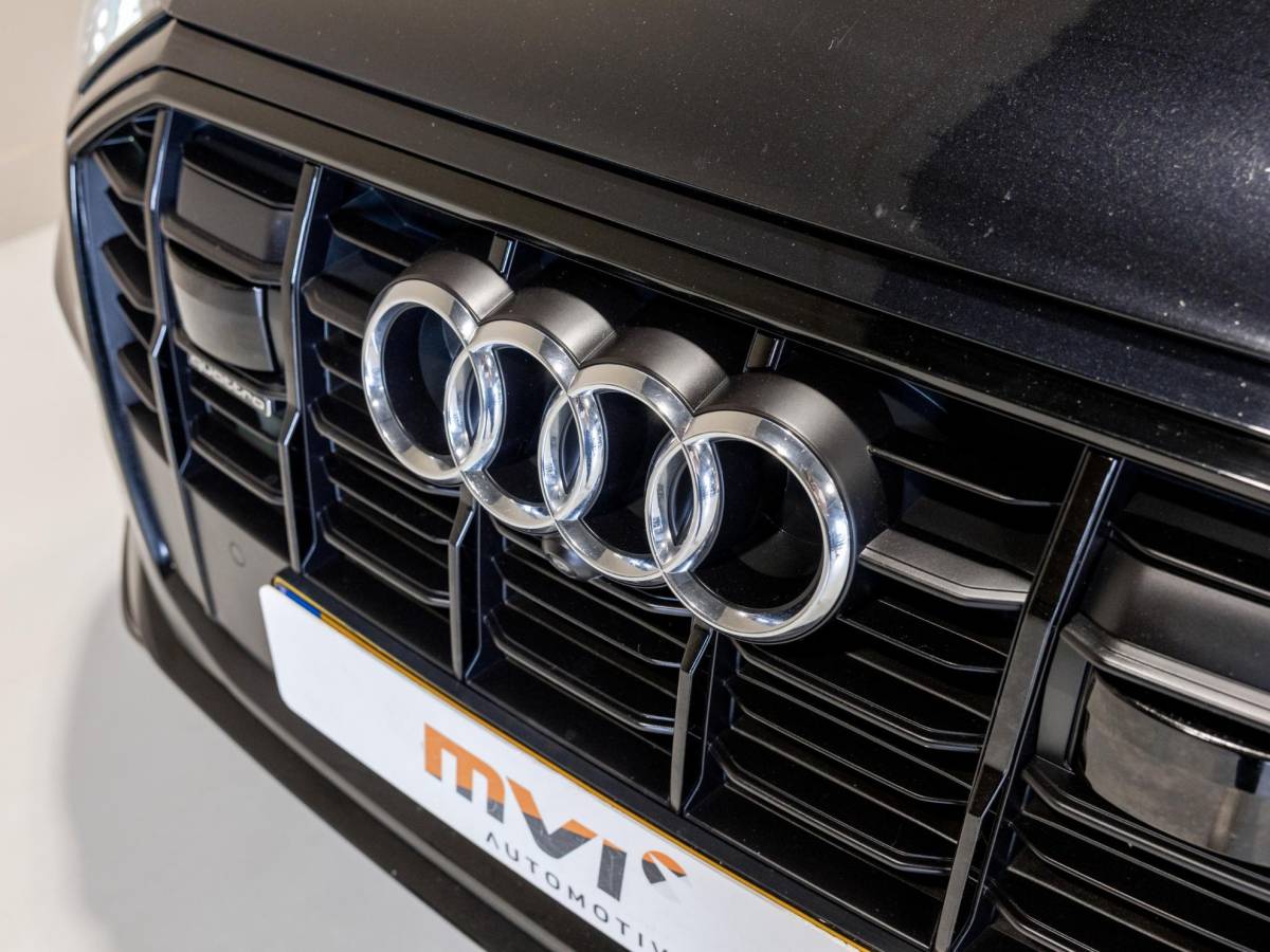 Audi Q7 Audi Q7 60 TFSI e quattro 2x S-Line Competition / 456pk / SoH 90,7 / Rondomzicht camera / Elektrische stoelverstelling met geheugen /