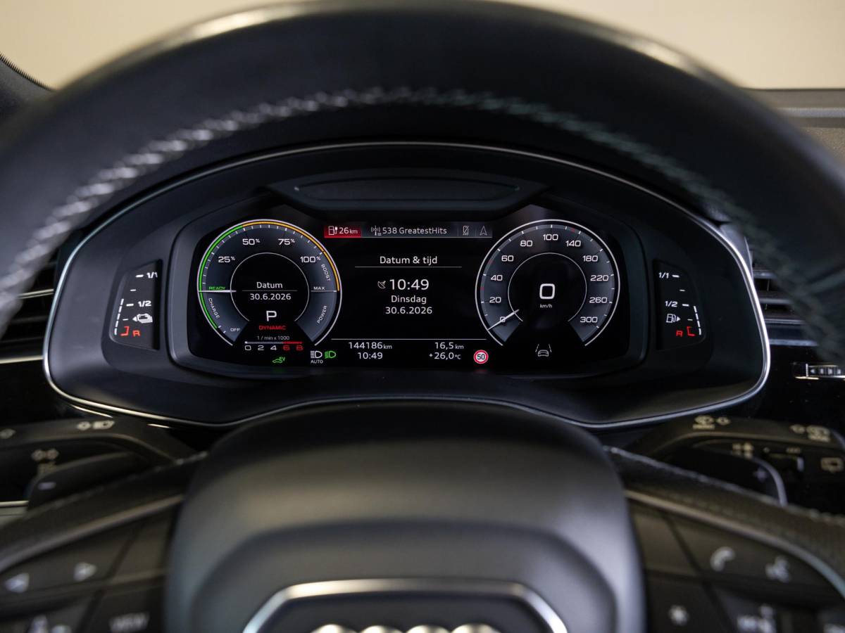 Audi Q7 Audi Q7 60 TFSI e quattro 2x S-Line Competition / 456pk / SoH 90,7 / Rondomzicht camera / Elektrische stoelverstelling met geheugen /