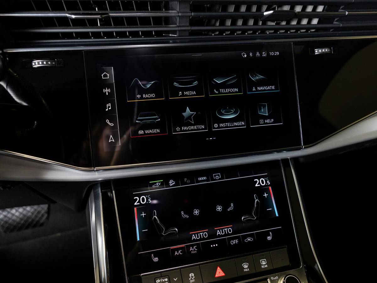Audi Q7 Audi Q7 60 TFSI e quattro 2x S-Line Competition SoH 90,7% / 456pk / Rondomzicht camera / Elektrische stoelverstelling met geheugen /