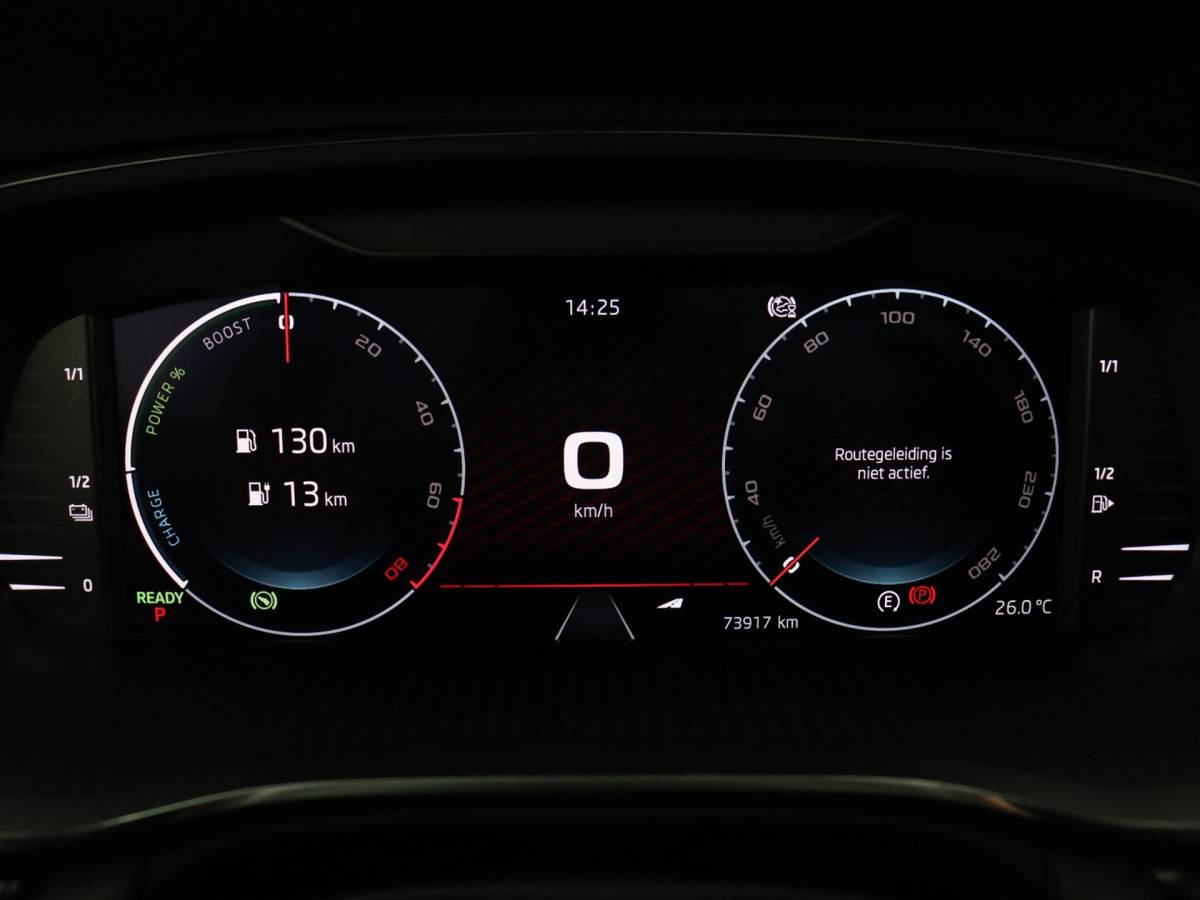 Škoda Octavia ŠKODA Octavia Combi 1.4 TSI RS iV PHEV Business (Pano / Camera / Stoelverwarming / Matrix led / Keyless)