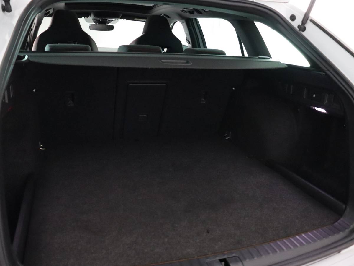 Škoda Octavia ŠKODA Octavia Combi 1.4 TSI RS iV PHEV Business (Pano / Camera / Stoelverwarming / Matrix led / Keyless)