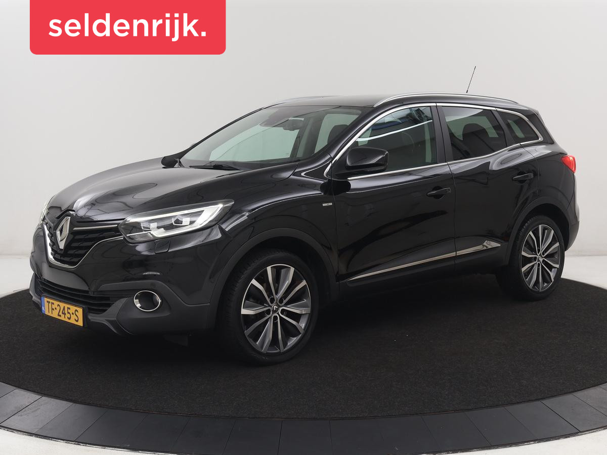 Renault Kadjar Renault Kadjar 1.2 TCe Bose | Panoramadak | Bluetooth | Cruise control | Climate control | Stoelverwarming | Bose Audio | Achteruitrij camera | Parkeersensoren | Navigatie