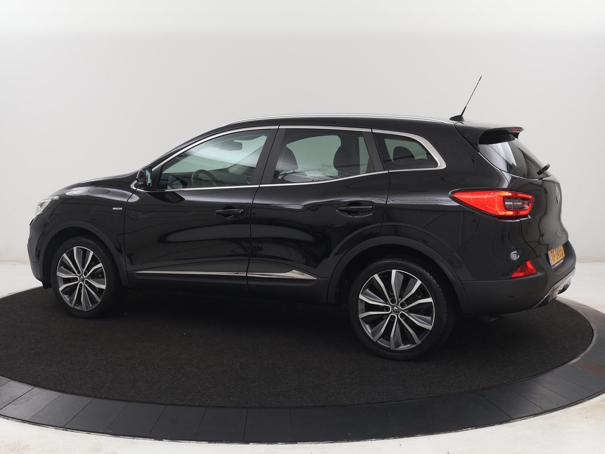 Renault Kadjar Renault Kadjar 1.2 TCe Bose | Panoramadak | Bluetooth | Cruise control | Climate control | Stoelverwarming | Bose Audio | Achteruitrij camera | Parkeersensoren | Navigatie