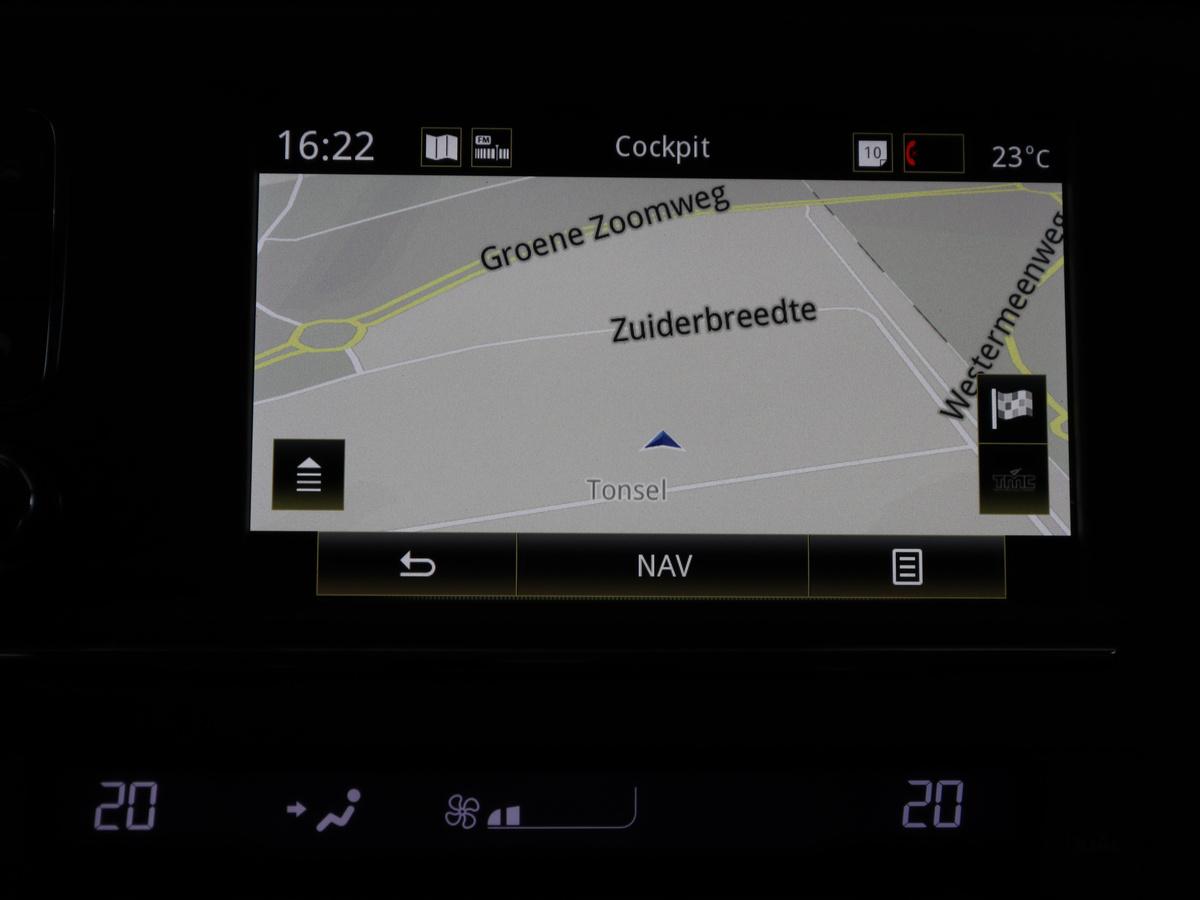 Renault Kadjar Renault Kadjar 1.2 TCe Bose | Panoramadak | Bluetooth | Cruise control | Climate control | Stoelverwarming | Bose Audio | Achteruitrij camera | Parkeersensoren | Navigatie