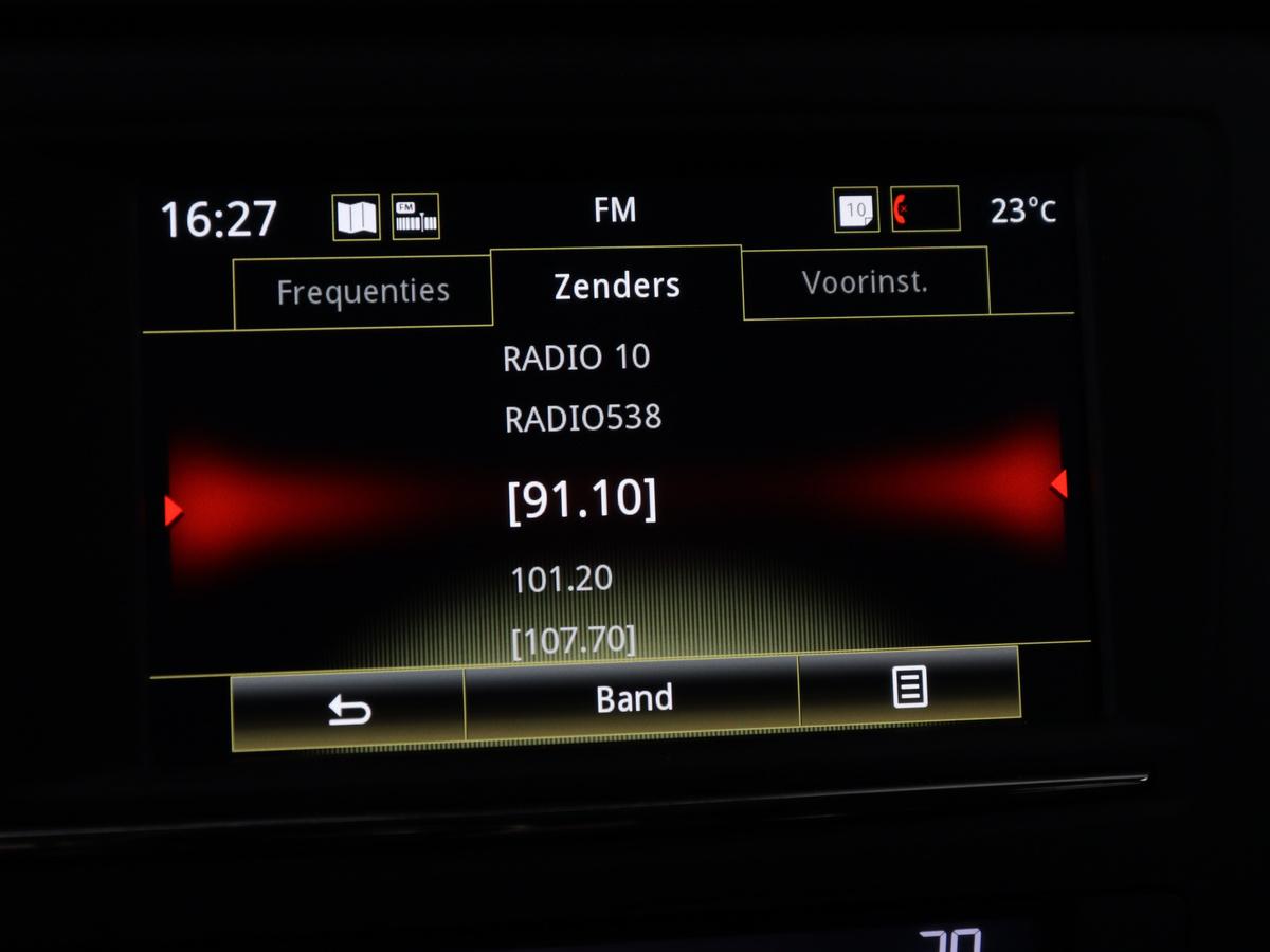 Renault Kadjar Renault Kadjar 1.2 TCe Bose | Panoramadak | Bluetooth | Cruise control | Climate control | Stoelverwarming | Bose Audio | Achteruitrij camera | Parkeersensoren | Navigatie