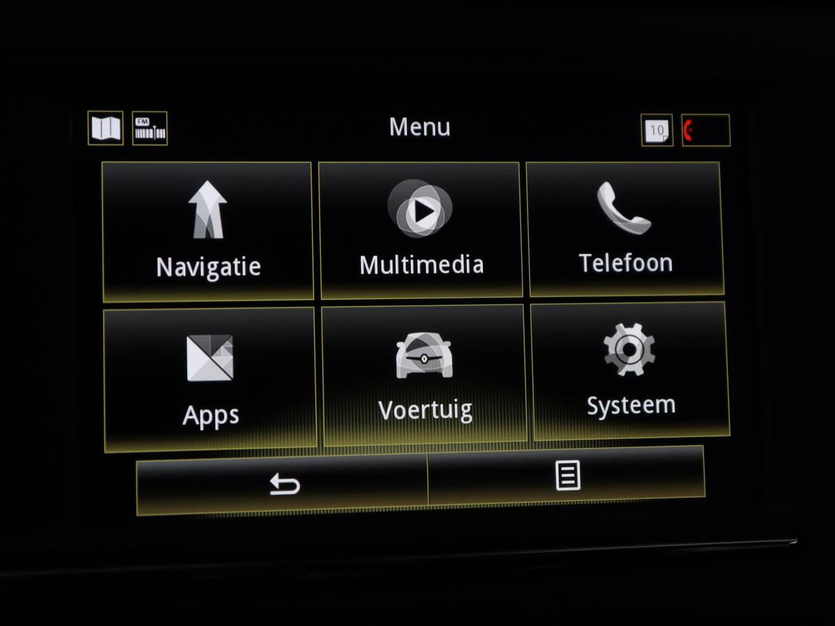Renault Kadjar Renault Kadjar 1.2 TCe Bose | Panoramadak | Bluetooth | Cruise control | Climate control | Stoelverwarming | Bose Audio | Achteruitrij camera | Parkeersensoren | Navigatie