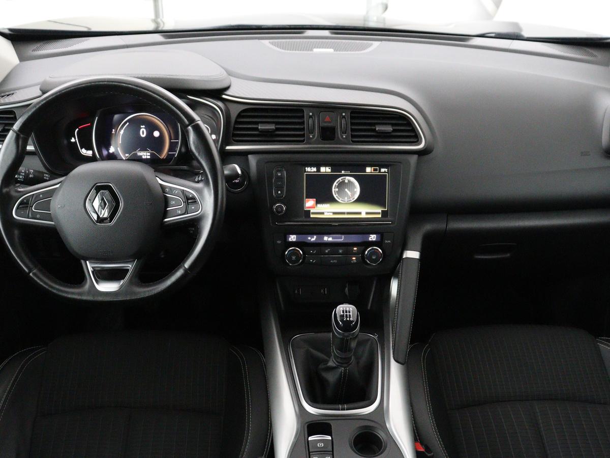 Renault Kadjar Renault Kadjar 1.2 TCe Bose | Panoramadak | Bluetooth | Cruise control | Climate control | Stoelverwarming | Bose Audio | Achteruitrij camera | Parkeersensoren | Navigatie