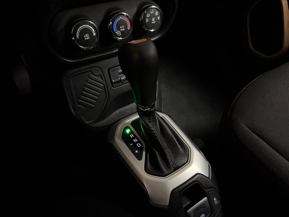 Jeep Renegade Jeep Renegade Van 1.4 MultiAir Longitude *Automaat* Distr.riem VV|All-seasons|Cruise|Navi|Airco|NAP