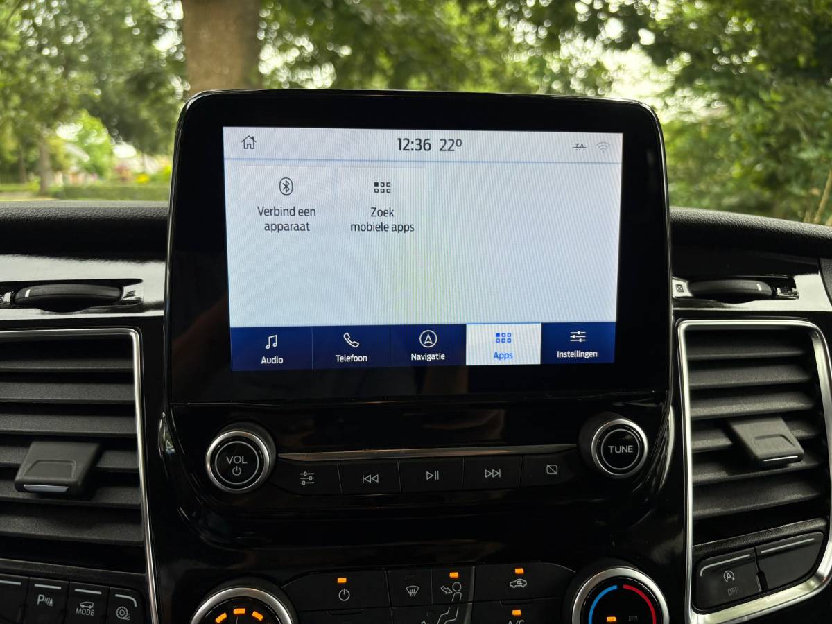 Ford Transit Custom Ford Transit Custom 300 2.0 TDCI L2H1 Limited DC|Nieuwe distributieriem! 170PK|adaptieve.cruise|airco|camera|apple carplay