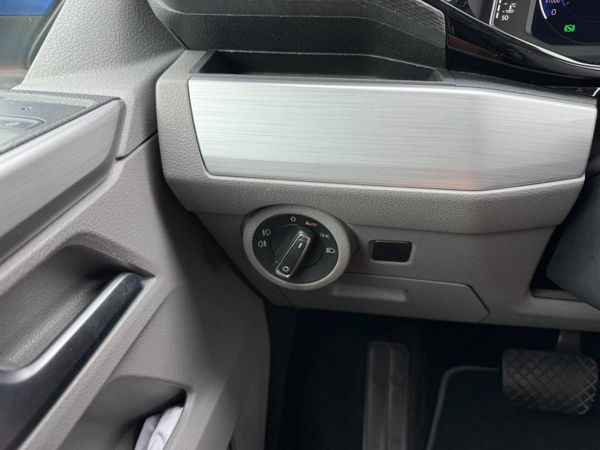 Volkswagen Transporter Volkswagen Transporter 2.0 TDI L2H1 30 DC Bulli **CAMERA + CRUISE + 2x SCHUIFDEUR + STOELVERW**
