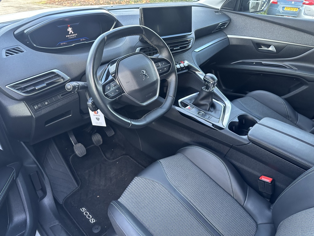 Peugeot 5008 Peugeot 5008 1.2 Allure Business | 7 Persoons | Camera v/a | Navi