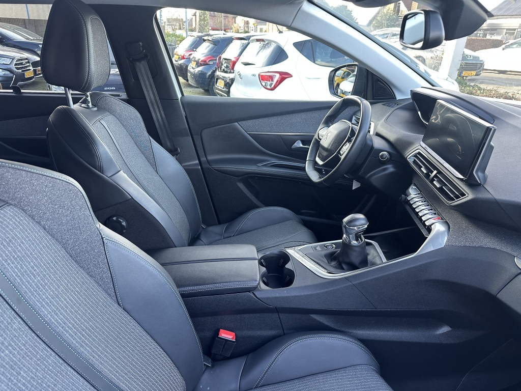 Peugeot 5008 Peugeot 5008 1.2 Allure Business | 7 Persoons | Camera v/a | Navi