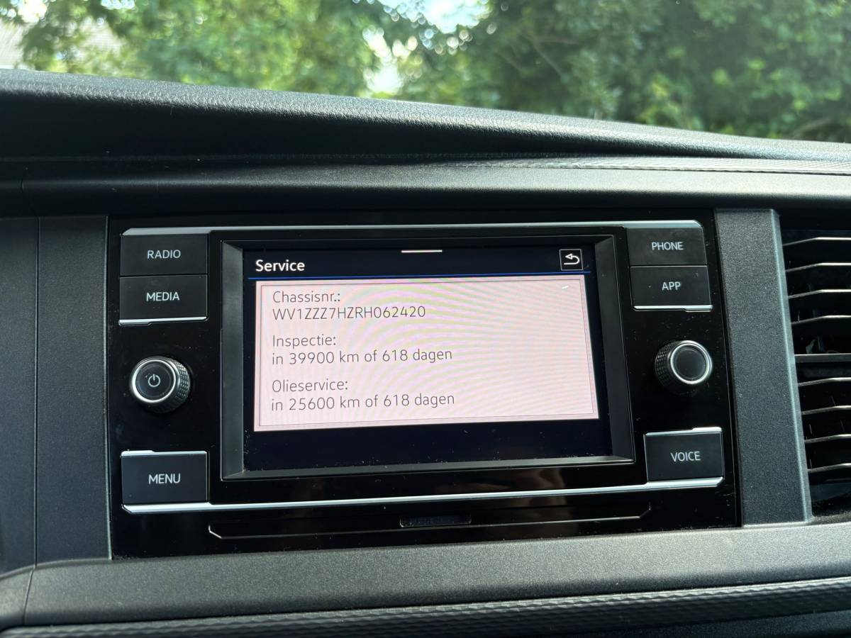 Volkswagen Transporter Volkswagen TRANSPORTER 2.0 TDI L2H1 150PK!|DSG Automaat|cruise control|airco|achteruitrijcamera|apple carplay|drie zitplaatsen