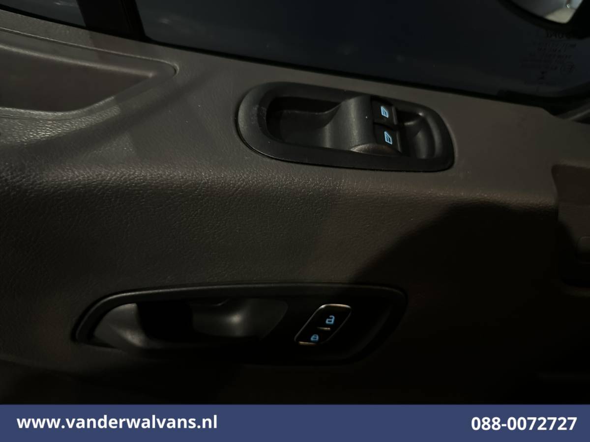 Ford Transit Ford Transit 2.0 TDCI 161pk Bakwagen XL Lengte 523cm!! 22m3 KUUB Laadklep Euro6 Airco | Cruisecontrol | Verwarmde Voorruit Bijrijdersbank, 910kg laadvermogen